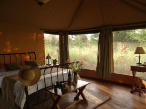 Отель Ikweta Safari Camp  Maua
